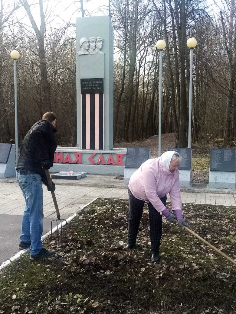 Благоустройство памятников.